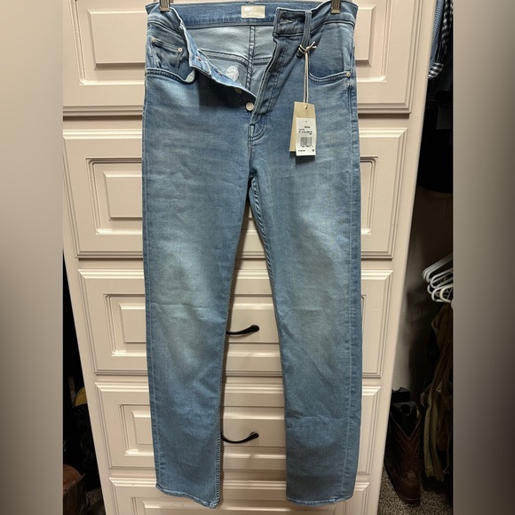 NWT MOTHER jeans. Tomcat Skimp jeans. Size 26. Faded light wash denim color - Picture 5 of 13